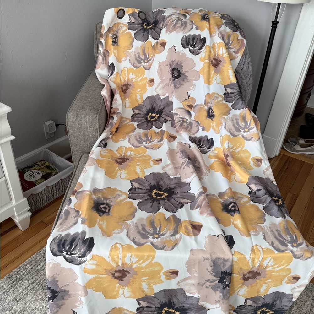 Grommet curtain panels gorgeous Floral Yellow white and taupe hang beautifully!